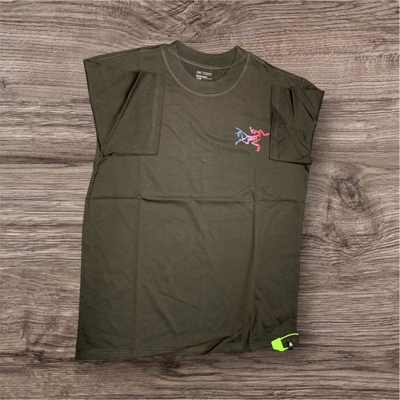 Arc'teryx Shirt Black - Picture 1 of 2